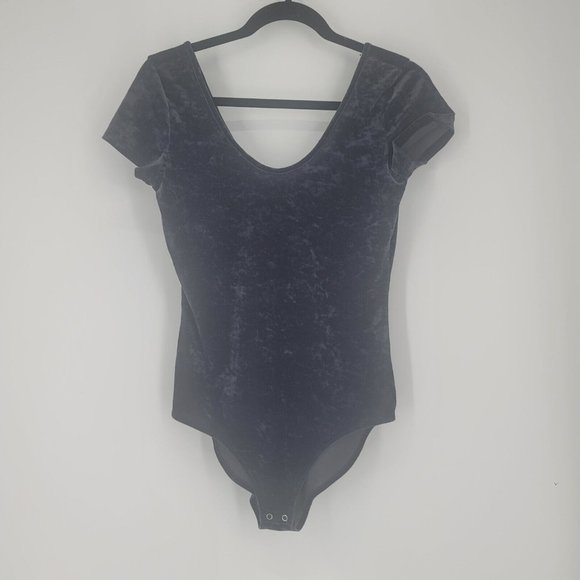AMERICAN EAGLE OUTFITTERS Gray Velvet Bodysuit Short Sleeves Women's Medium - Picture 1 of 7